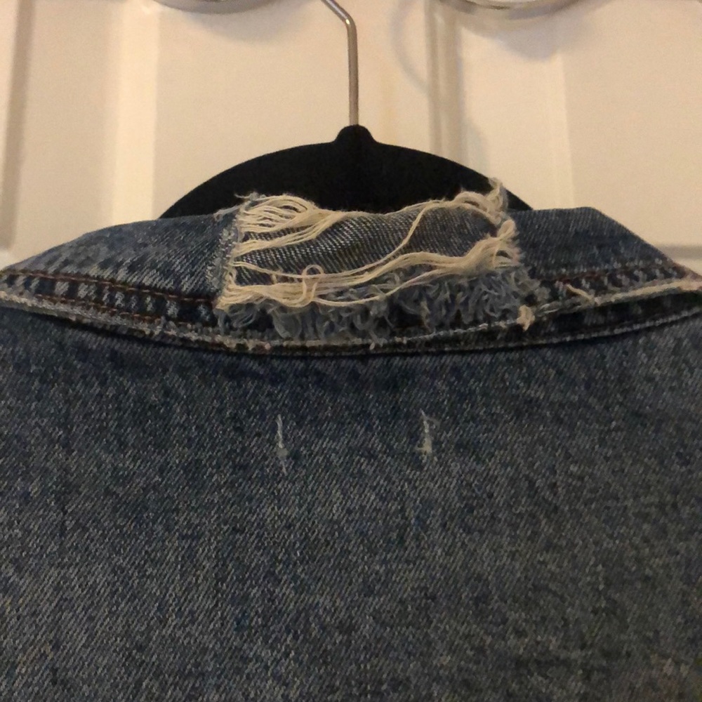 Distressed denim jacket - Picture 4 of 6